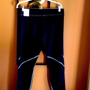 Women’s brand new Nike medium leggings